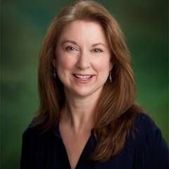 Dr. Cindy Alexander, an adjunct instructor of SNHU's graduate psychology program.